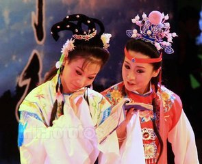 国家公务员考试-灵鹏教育